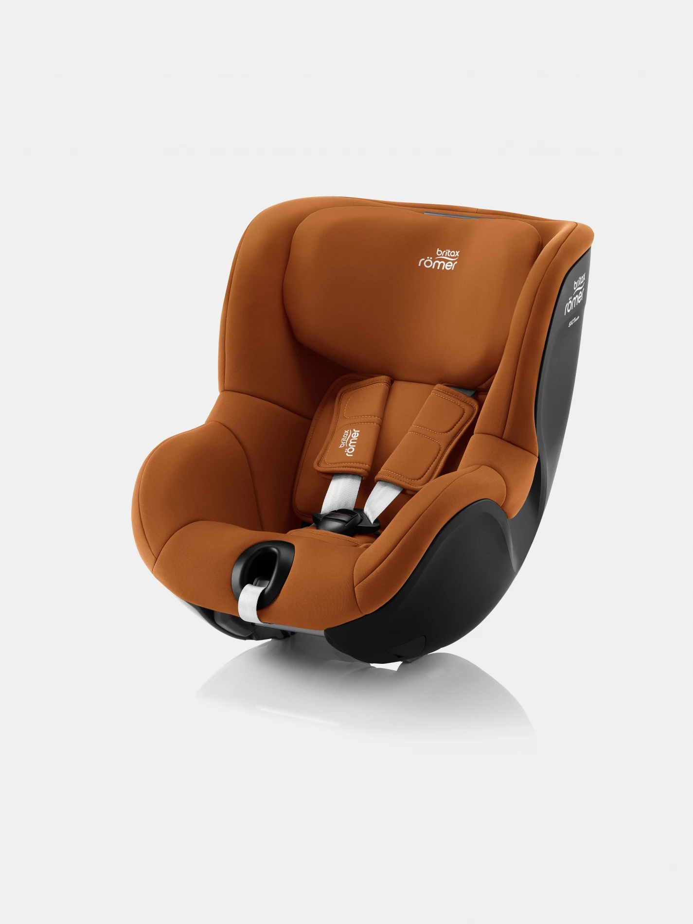 Britax Römer Dualfix 3 I-Size Golden Cognac 3 Britax Römer Dualfix 3 I-Size Golden Cognac